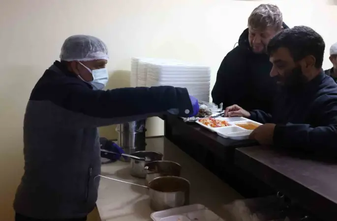 Soğuk havalarda evsizlere BİMEKAN hizmeti