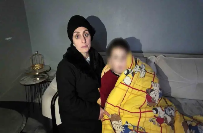 Sultanbeyli’de evi terk eden kocanın 2 çocuklu aileyi elektriksiz ve susuz bıraktığı iddia edildi